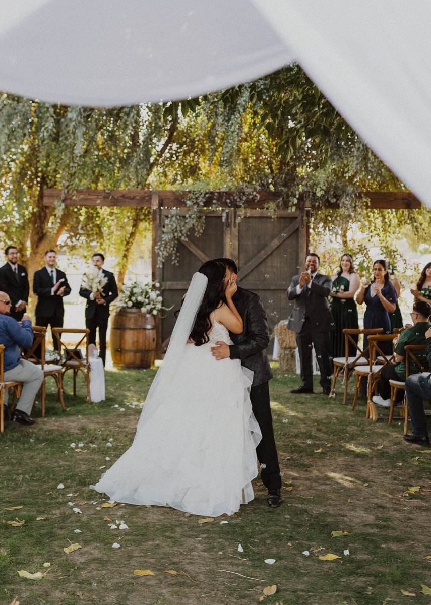 Fun fact i bought my wedding dress the weekend after we got engaged 💕