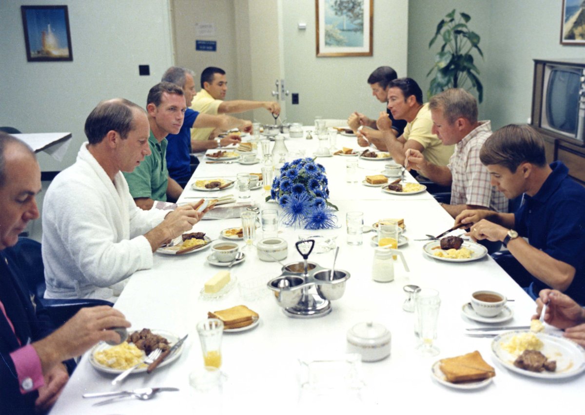 MissionControlMovie tweet media