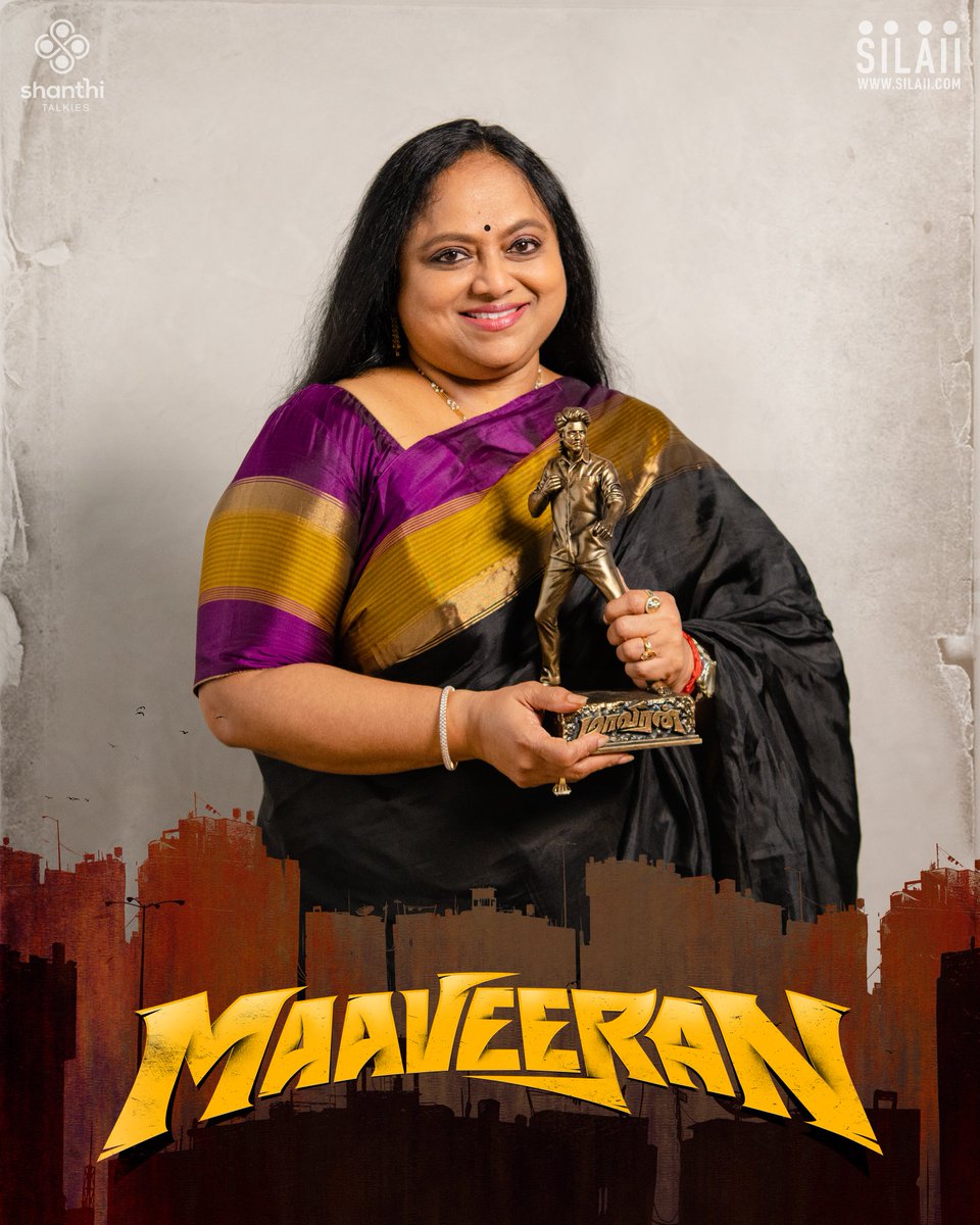 It was a true honour to have the legendary actress Saritha as she unveiled the breathtaking Full Figure Action Sculpture of MAAVEERAN! 🎉
.
.
#MAAVEERAN #SILAII #Sculpture #AditiShankar #SivaKarthikeyan #SK #Aditi #SculptureMerchandise #OfficialMerchandise #ActorSivaKarthikeyan