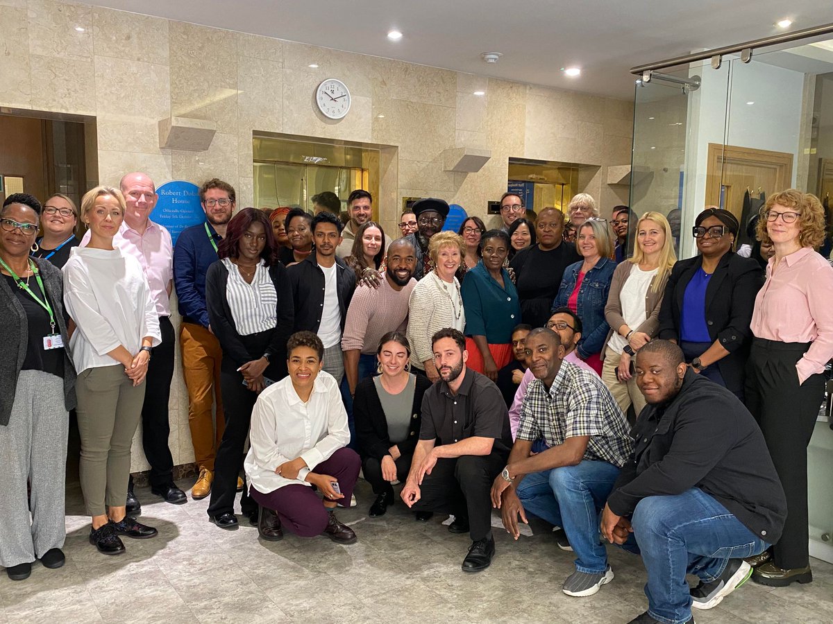 This morning, @PCCALAMI
and @EileenTLondon unveiled a #Covid remembrance #plaque in the reception of Trust HQ.  

They spoke about the importance of remembering the 'quiet courage' from all #staff and #serviceusers during the turbulence of 2020 and beyond. @EdwinCCN