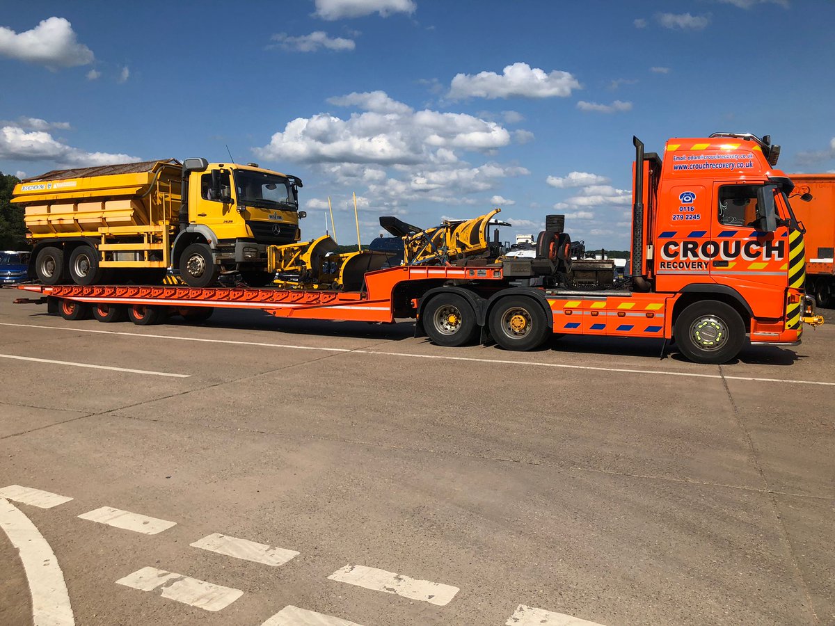 CrouchRecovery's tweet photo. Big loads only 💪🏼

#vehiclemovements https://t.co/uIMS4Igqw8