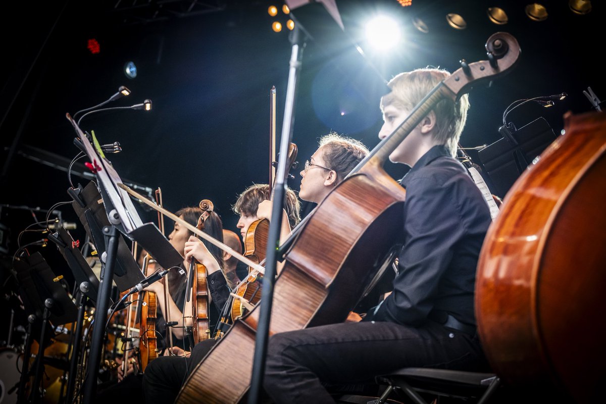 🎷 Il y a un mois s'ouvrait la 46e édition de La Défense Jazz Festival au pied de la Grande Arche de <a href="/ParisLaDefense/">Paris La Défense</a> 🤩 De très beaux moments de musique 🎶 Des moments en moins. Le #Jazz sur scène, dans nos oreilles et dans nos cœurs 🎺💕✨️ #ldjf23
📸 CD92