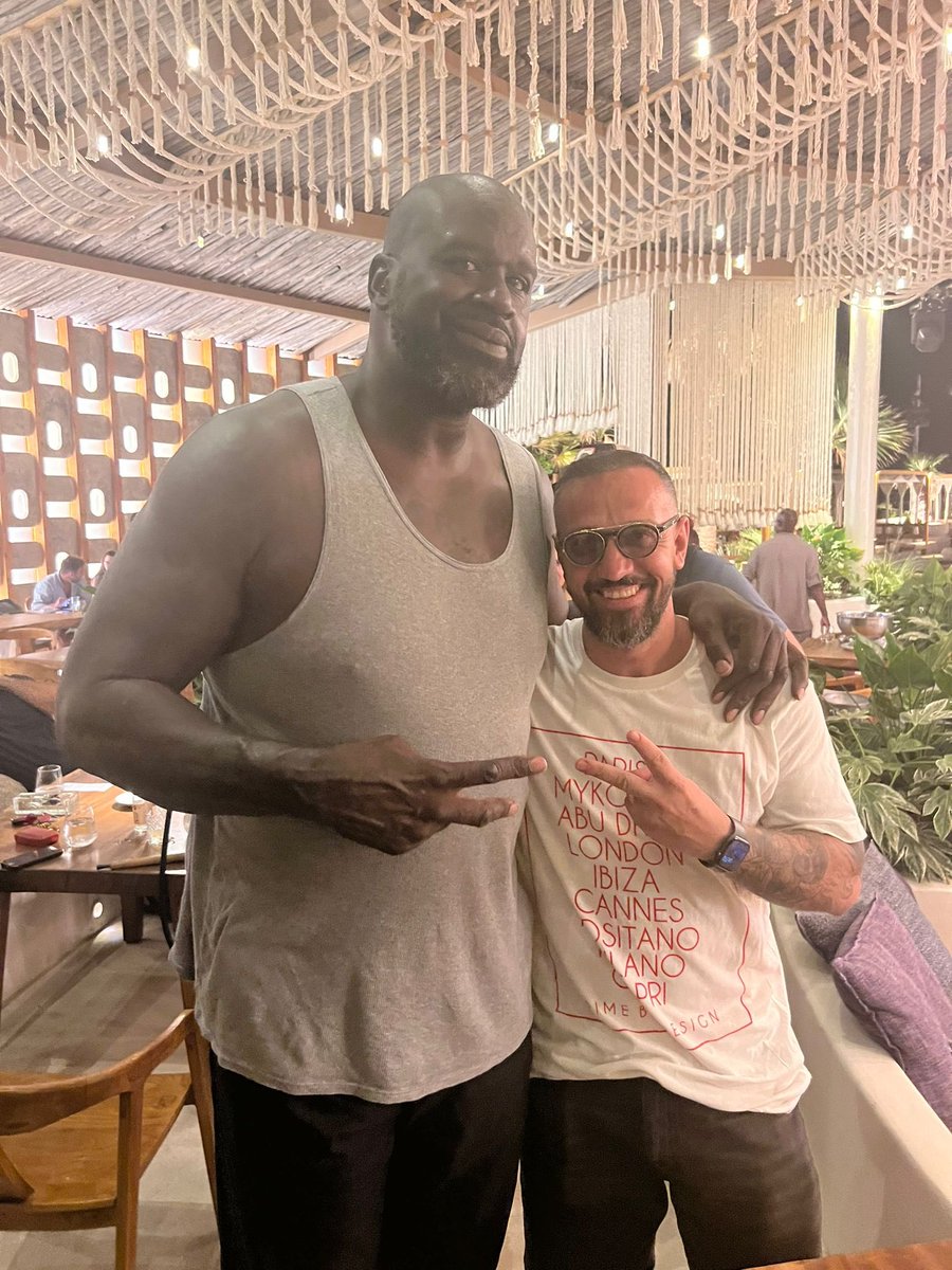 kryptozeus's tweet image. the man the myth the legend performed at my club last night. @SantannaMykonos @SHAQ