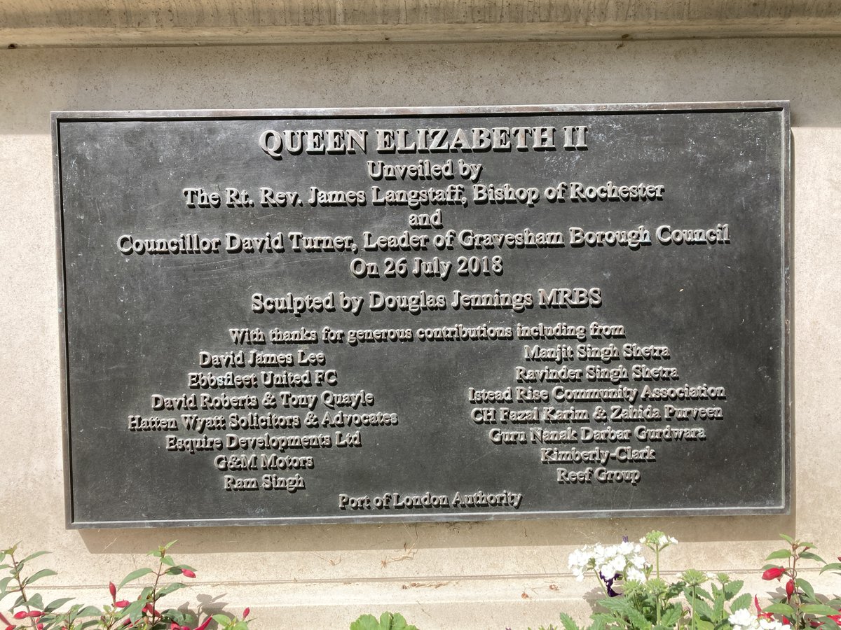 On This Day - It was 5 Years Ago today - 26 July 2018 - that we unveiled our statue to Queen Elizabeth II - our longest reigning monarch here in #Gravesend  You can see it now with the addition of her late majesty's dates of reign added, following her death last year. https://t.co/NoklbqnR4N