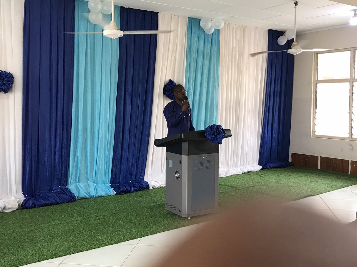 mecssaknust's tweet photo. [MECSSA WEEK CELEBRATION]

Dr. Thompson Annor, the HOD talks about the history to the birth of the Program Meteorology and Climate Science 

#EarlyWarningEarlyAction | #MECSSAWeek https://t.co/NSEFuuJtz7