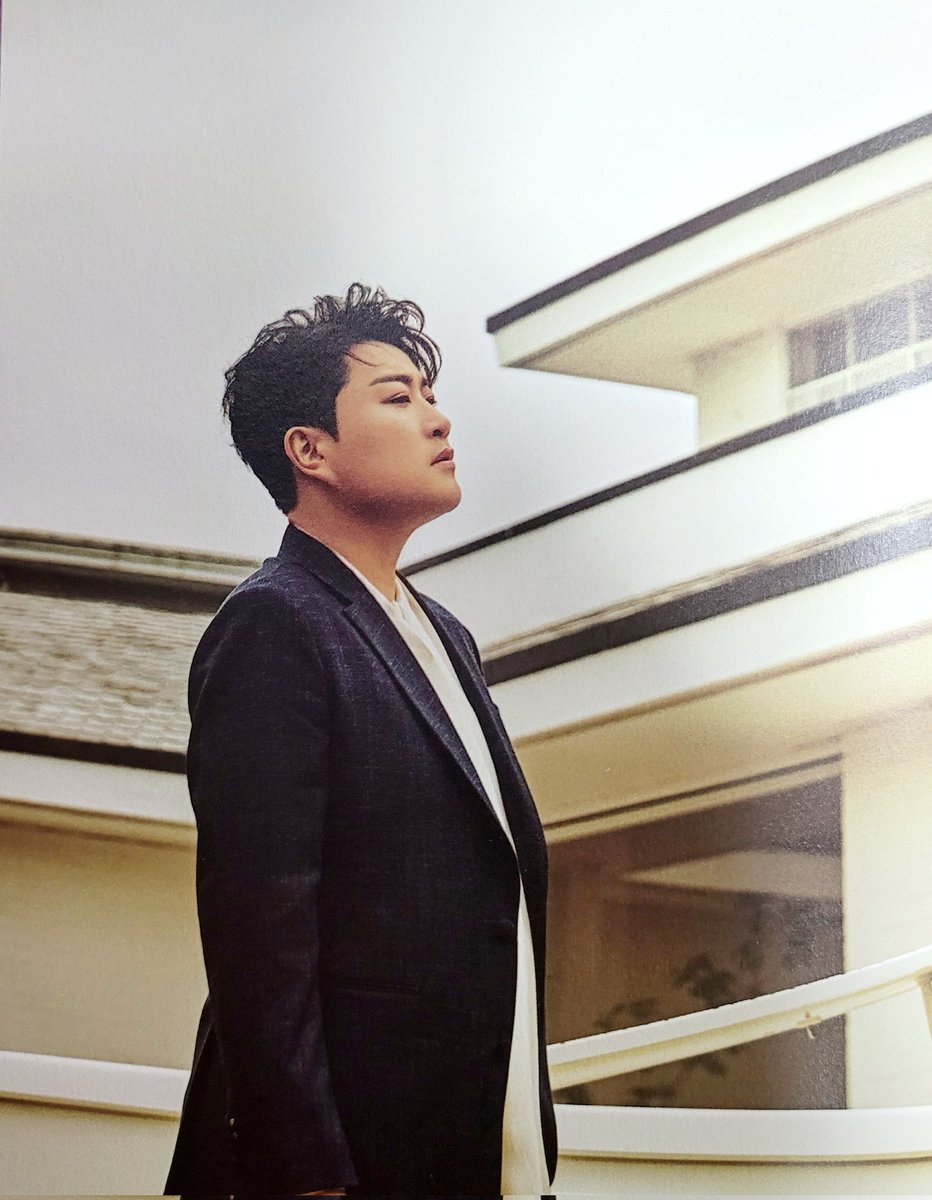 김호중 품격을 갖춘 클래식 정규2집 파노라마 발매 1주년 축하합니다 🎉 💕 

#김호중파노라마1주년

월클테너호중

#호중고퀄클래식_파노라마첫돌_축하해