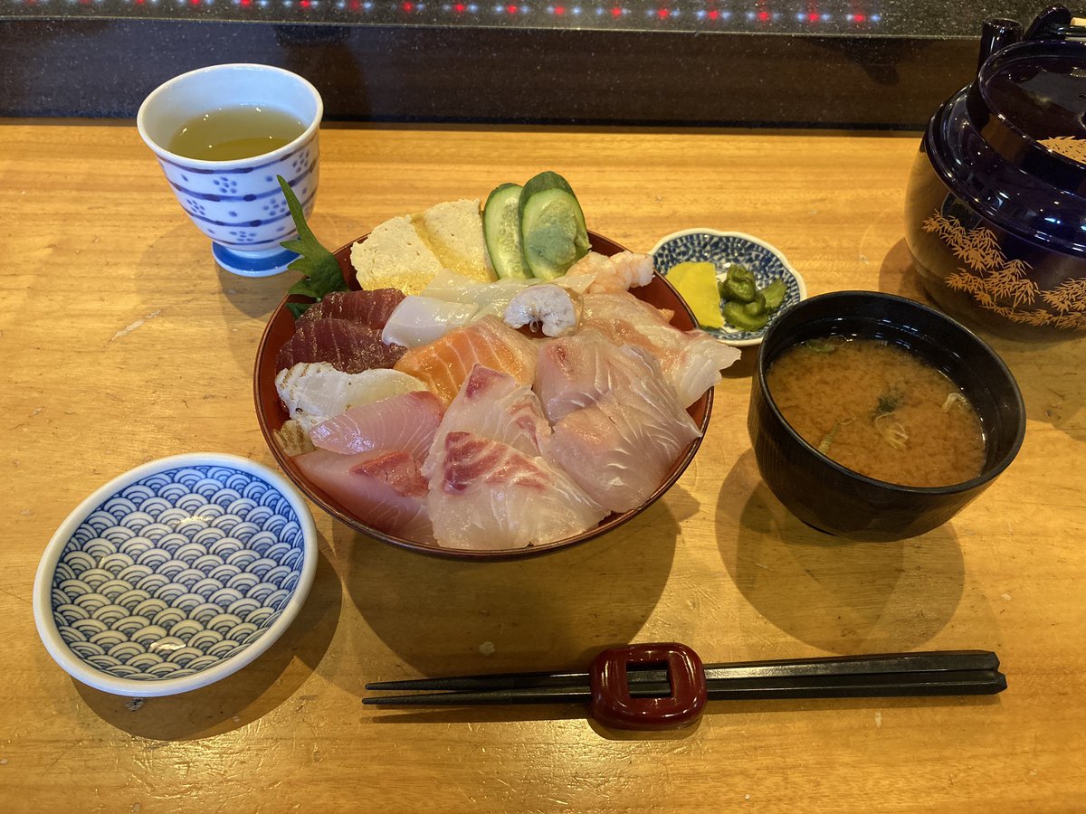 vabe2018's tweet photo. うちの子（WRX）撮ってないや https://t.co/GCjipBXOgt