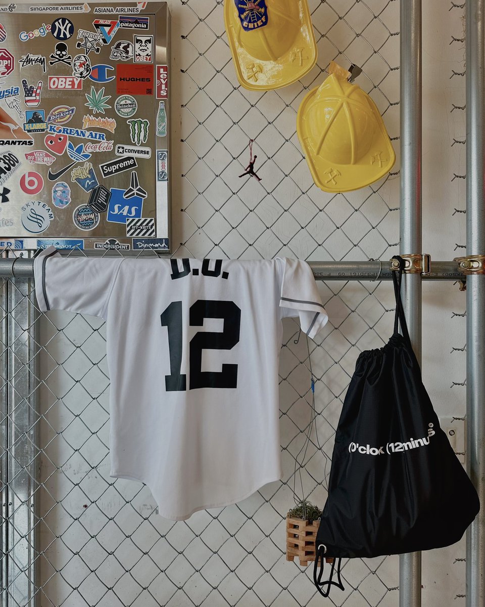 DOMENT_12's tweet image. (𝟭)𝗢'𝗰𝗹𝗼𝗰𝗸 (𝟭𝟮)𝗺𝗶𝗻𝘂𝘁𝗲𝘀⑫

➖

Jimsack 📸

Black / White 40X50
Side Pocket 20X20