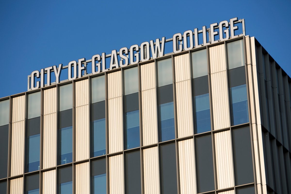 Are you joining <a href="/CofGCollege/">City of Glasgow College</a>? Make sure you enroll as soon as possible! If you haven’t enrolled yet, log in to your application tracker and complete enrolment. Once you are enrolled you will be able to access the college systems and your timetable. 👍 #NewToCOGC