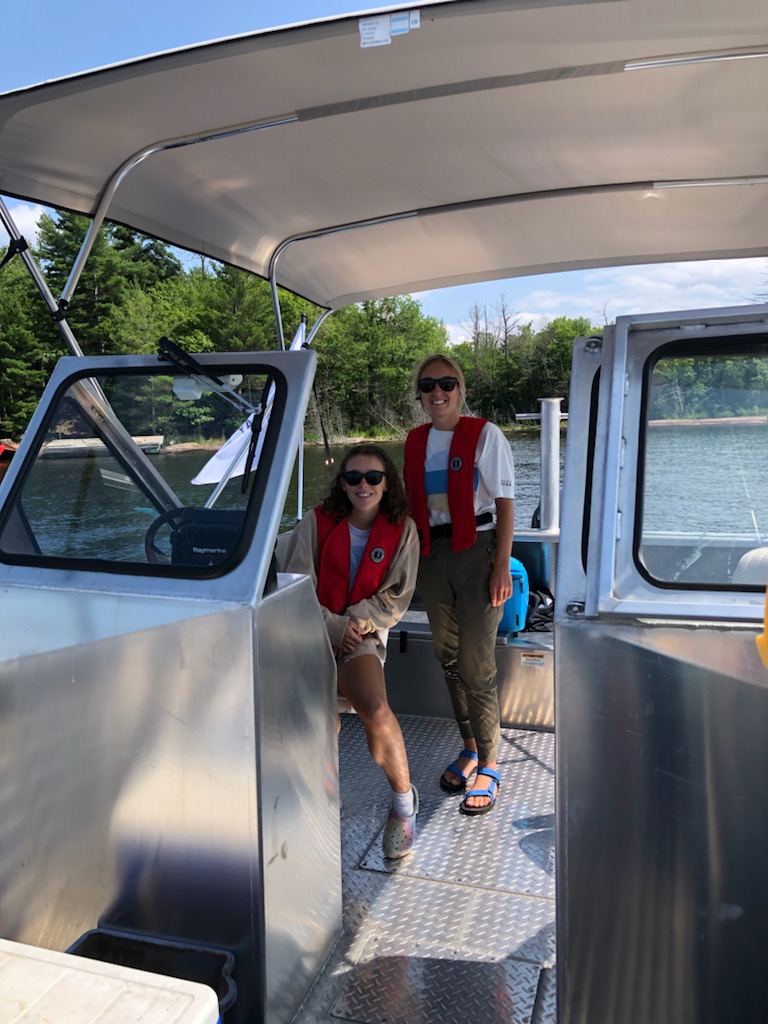 SSEA_SSRAP's tweet photo. Huge thank you to @gbayforever for taking us out sampling on #SevernSound last week! You allowed us to continue our #waterquality #monitoring program while our usual boat was out of commission - critical as we head into #algaebloom season.
#lakes #partners #teamwork https://t.co/Y085XdpiOu