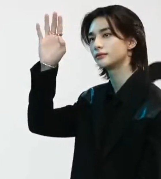 hyunjinpost's tweet photo. today's hyunjin https://t.co/1g4tesJfux