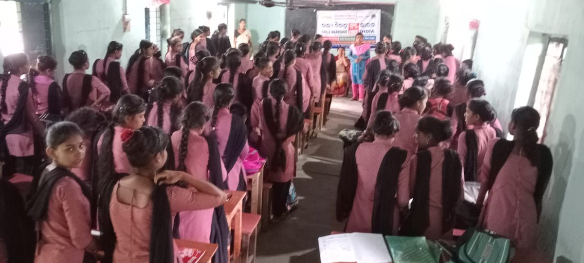 BishnuPriy97962's tweet photo. These young minds took an oath to stand against child marriage.( Sensitisation programe & pledges in Chintamani Jena Mahila Higher secondary school)Basta, Balasore , odisha
#childmrraigefreeindia
#balvivahseazadi
#FreedomNow
#BADC https://t.co/9I5X1OQFPb