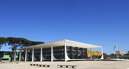 ➡️ STF determina que entes federados adotem providências para atendimento à população em situação de rua. Entre outras medidas, o ministro Alexandre de Moraes deu prazo de 120 dias para que governo federal elabore plano de ação e monitoramento referente à implementação da