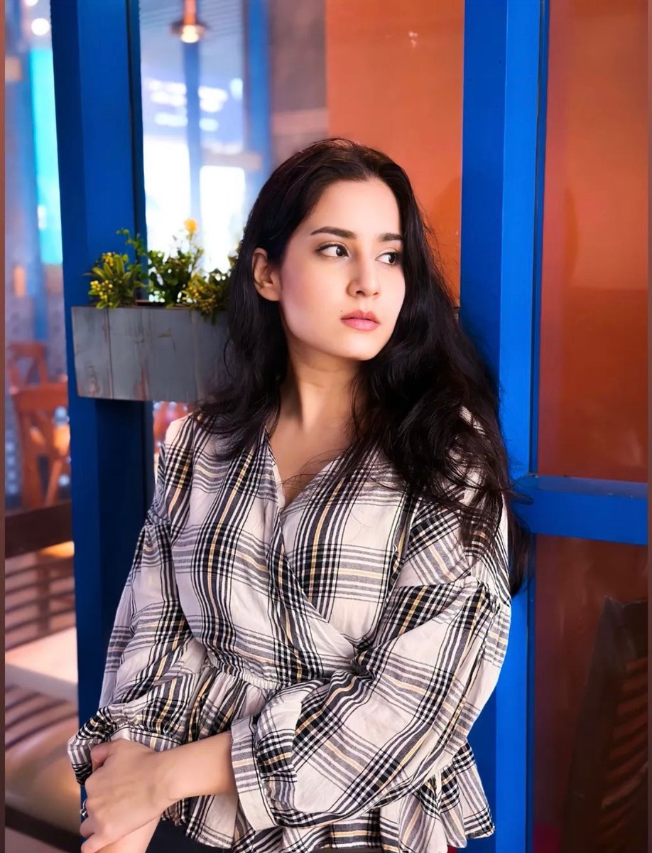 Only_Aditi_Ki_Smile_Matters 🇧🇩🇮🇹 tweet media