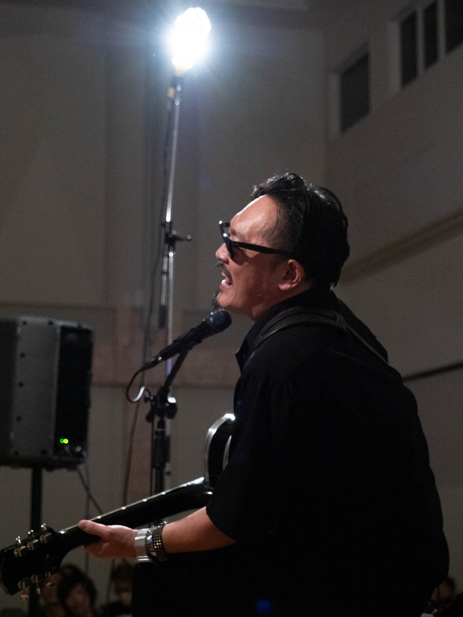 tommy2955's tweet photo. #ゑびすブルースフェス
スパイダーテツ (Photo by @tommy2955)
#キングブラザーズ #T字路s #ペンペンドンピー #池間由布子 #スパイダーテツ #アンモニアンズ #BIGFIELDJUGBAND #HotchPotchBluesBand #ThePYTHONS https://t.co/czisVt2eZR