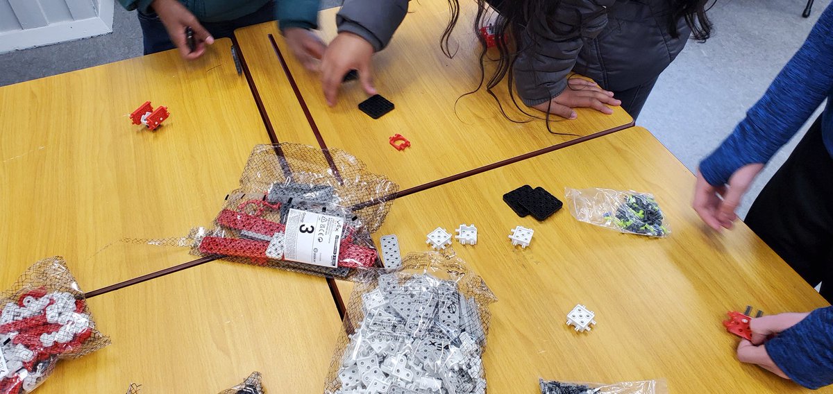 Busy here <a href="/cavancoco/">Cavan County Council</a> townhall VEX camp. <a href="/Foroige/">Foróige</a> @DeptRCD <a href="/MTU_ie/">Munster Technological University</a> <a href="/danielpeeters/">Daniel Peeters</a> working with Cavan Town UBU youth project.