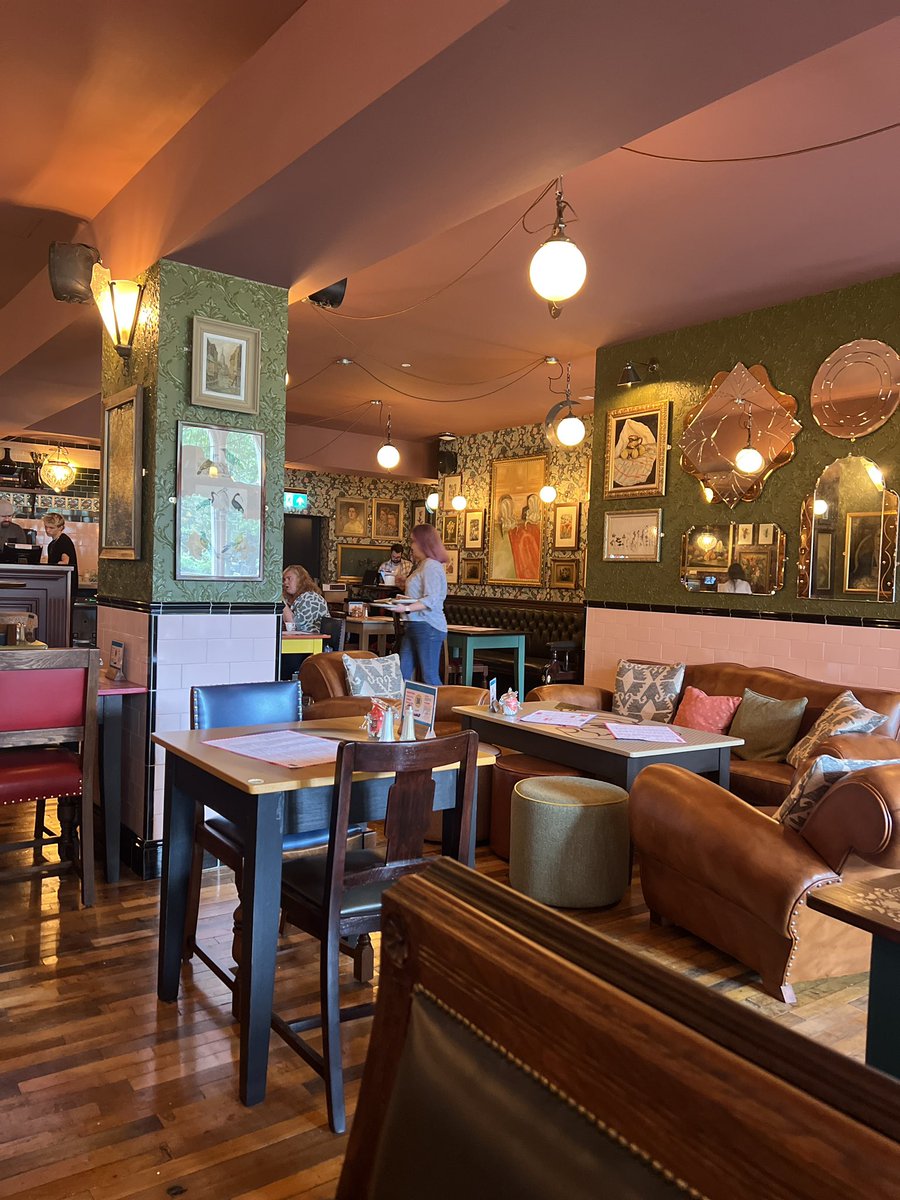 Love our new office ! #navioloungenantwich 💕☕️