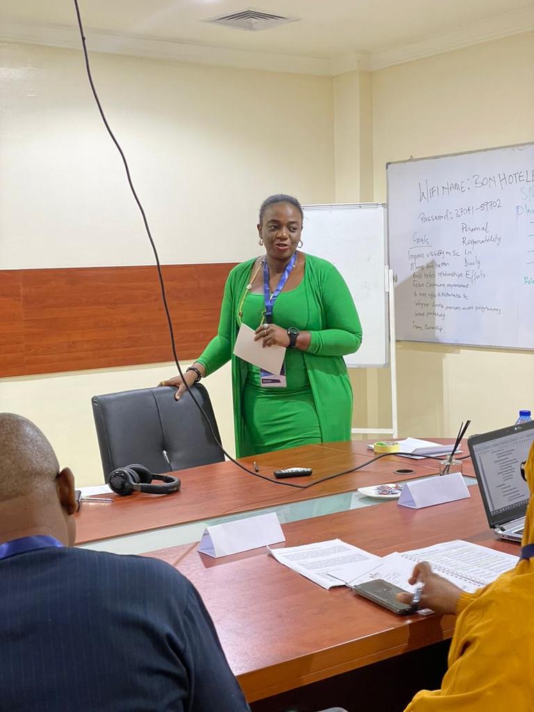 ARC_ESM's tweet image. The facilitator, @Ekundayoodele , started the session with a comprehensive recap of Day 1 and 2, where participants actively engaged in discussions on improving their teams

#STEP2023 #Leadership #PublicHealth #supplychainmanagement #EssentialMedicines #Nigeria