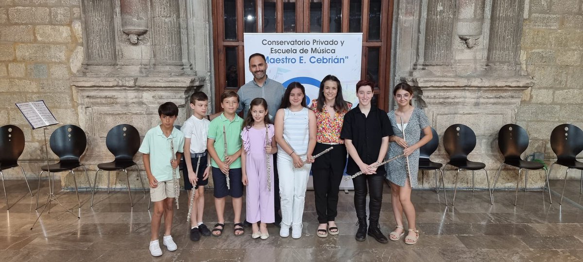 cemmecjaen's tweet photo. 💙¡Espectacular CONCIERTO de FLAUTA de FIN DE CURSO!🥳
¡Enhorabuenaa todos!🤍
Gracias @museodejaen 💚
.
#orgullocemmec #cemmec #museosejaen #flauta https://t.co/Lx4IIj4bNi