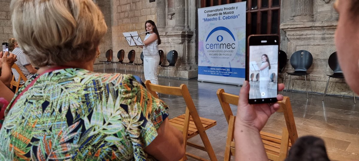 cemmecjaen's tweet photo. 💙¡Espectacular CONCIERTO de FLAUTA de FIN DE CURSO!🥳
¡Enhorabuenaa todos!🤍
Gracias @museodejaen 💚
.
#orgullocemmec #cemmec #museosejaen #flauta https://t.co/Lx4IIj4bNi