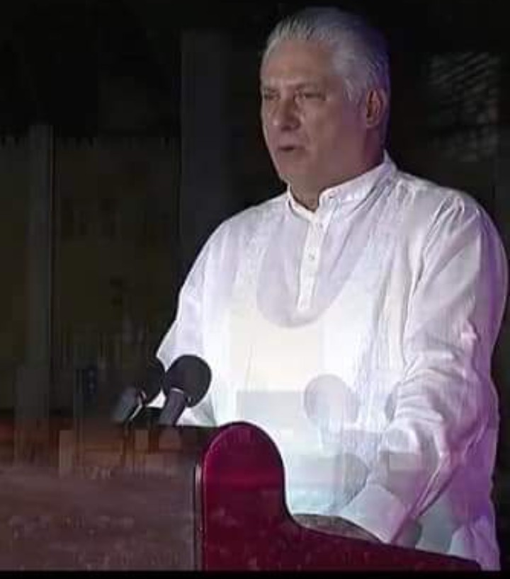 .<a href="/DiazCanelB/">Miguel Díaz-Canel Bermúdez</a>: "Cada día, cada hora, cada minuto tenemos un Moncada por asaltar". #70Moncada #ConTodosLaVictoria