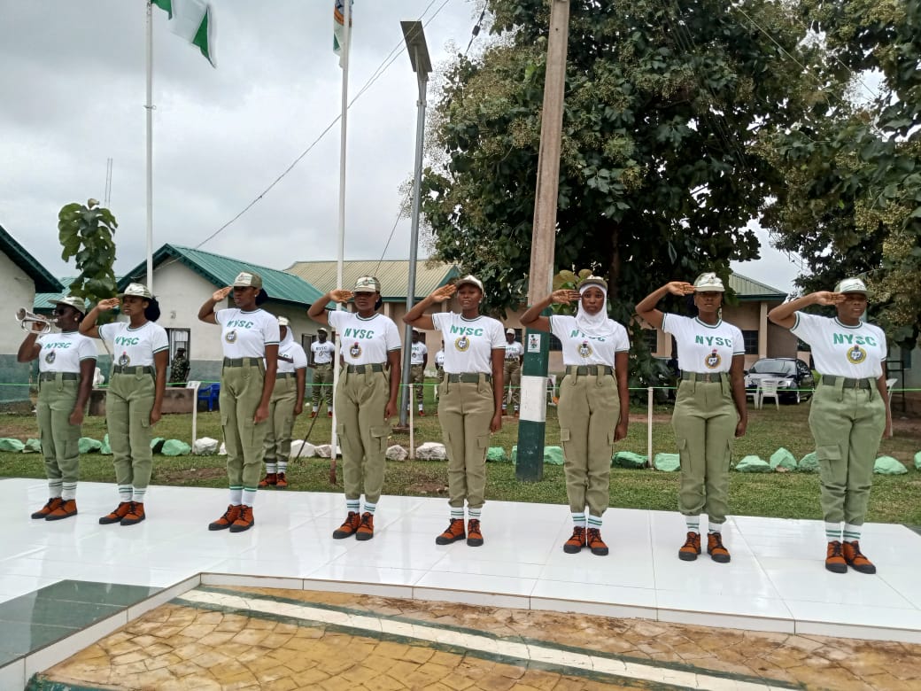 officialnyscng's tweet photo. Behold First NYSC All Female Quarter Guard Members https://t.co/uRDIWTx2JN