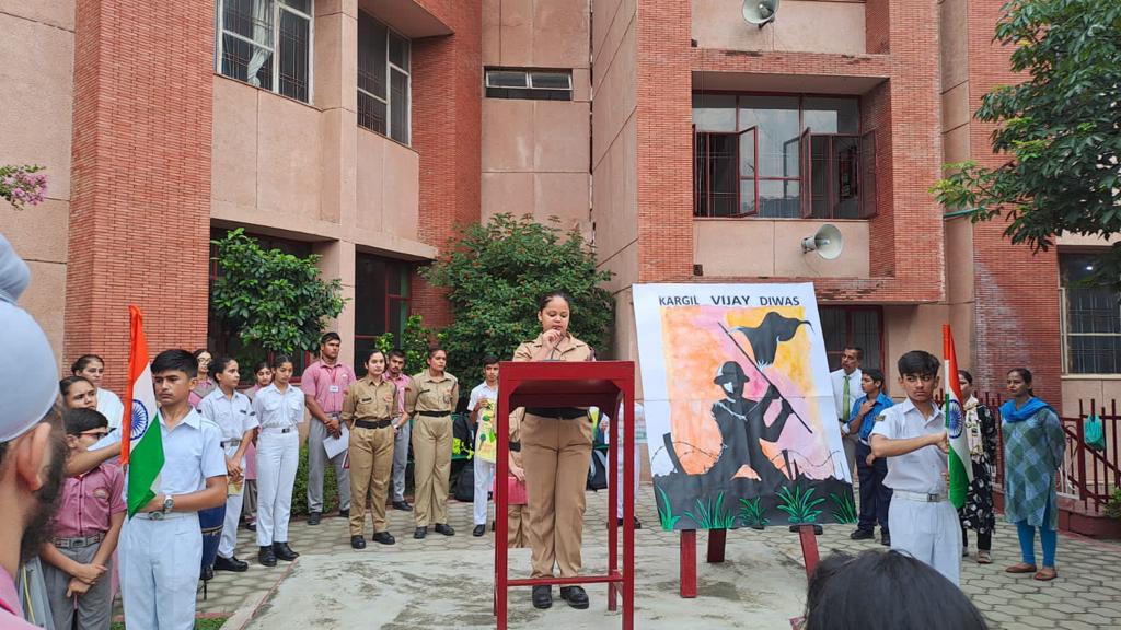 NCCDteJKL's tweet photo. To remember the valour &sacrifice of our brave soldiers on #KargilVijayDiwas wreath laying ceremonies, rallies,treeplantation drives, lectures& screening of documentaries on Kargilwar were organised by NCC Cadets in Jammu,Srinagar& Leh region of the JK&L Dte. #Nationalwaysfirst https://t.co/20l86Iv4NM