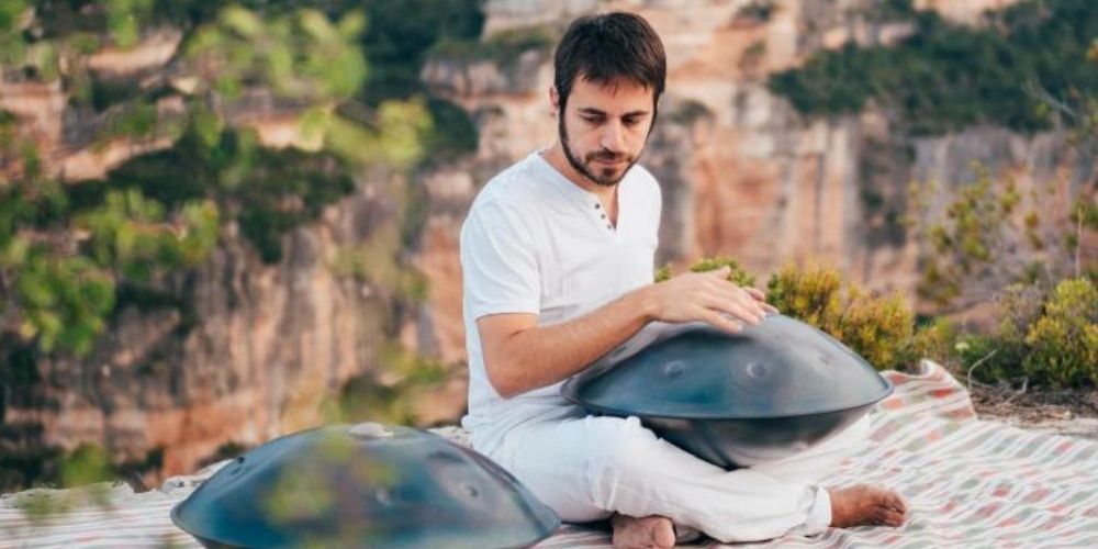 Patrimoni (@patrimonigencat) on Twitter photo 🎶Saps que és l'handpan? Descobreix l'instrument escoltant la col·laboració entre <a href="/Ensemble_XXI/">Ensemble XXI</a> i el músic israelià Ravid Glodschmidt 🎻
Una magnífica vetllada a la Roca dels Moros, al Cogul, dins del <a href="/garriguitar/">Garrigues Guitar Festival Memorial Emili Pujol</a>!
🗓️ Dv. 28/07
⏰ 20 h
👉patrimoni.gencat.cat/ca/activitat/g…
#viuelpatrimoni 🎶Saps que és l'handpan? Descobreix l'instrument escoltant la col·laboració entre <a href="/Ensemble_XXI/">Ensemble XXI</a> i el músic israelià Ravid Glodschmidt 🎻
Una magnífica vetllada a la Roca dels Moros, al Cogul, dins del <a href="/garriguitar/">Garrigues Guitar Festival Memorial Emili Pujol</a>!
🗓️ Dv. 28/07
⏰ 20 h
👉patrimoni.gencat.cat/ca/activitat/g…
#viuelpatrimoni