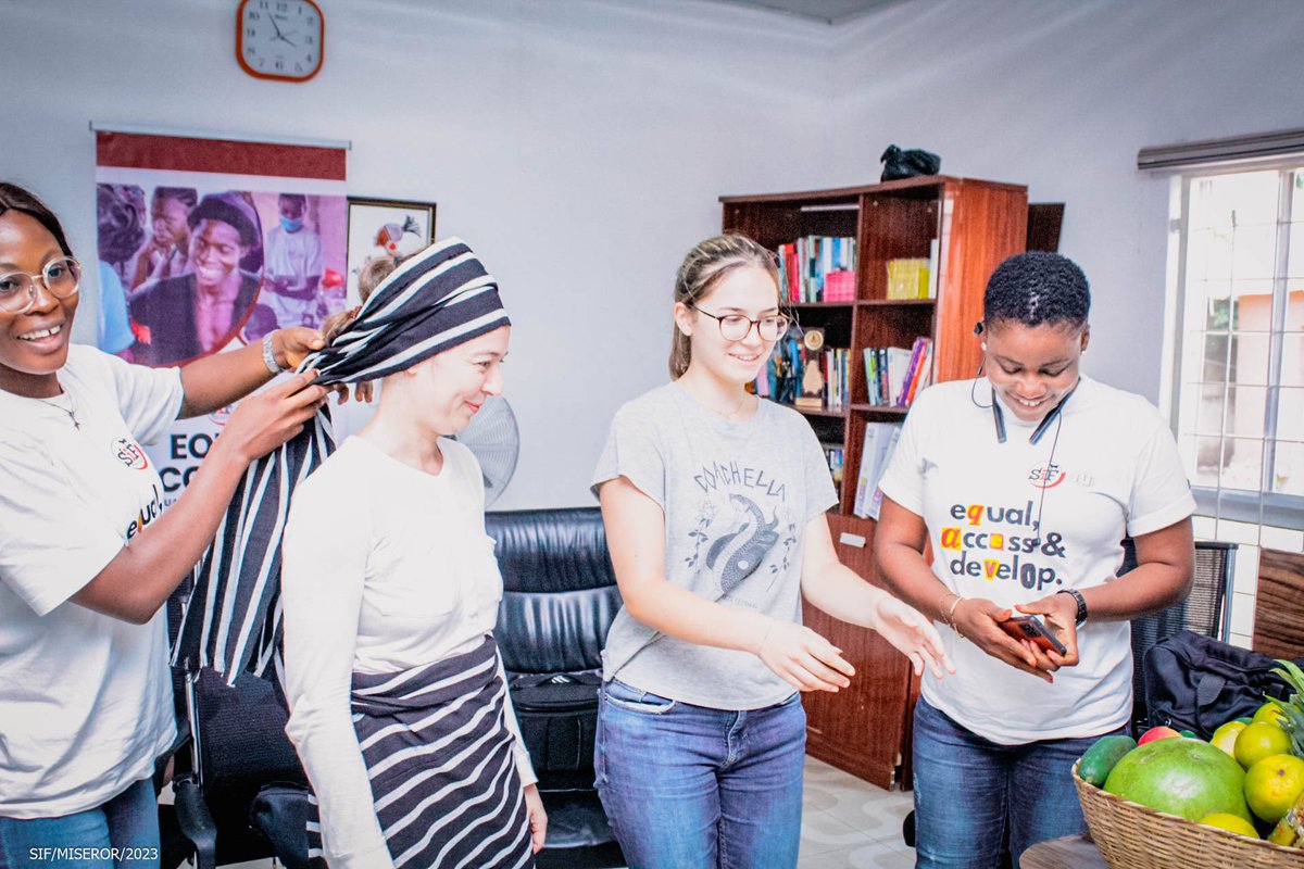 samuelioron_NGO's tweet photo. We are delighted to have welcomed such an esteemed guest to our office in Makurdi! Julia visited the SIF office for the first time. She received a warm welcome from the team on site and the board of trustees members as they
🧵
#SIF #Makurdi #Sponsor #EqualAccessDB #Project https://t.co/Koc636uYHG
