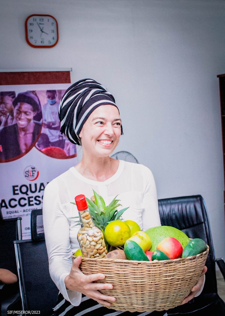 samuelioron_NGO's tweet photo. We are delighted to have welcomed such an esteemed guest to our office in Makurdi! Julia visited the SIF office for the first time. She received a warm welcome from the team on site and the board of trustees members as they
🧵
#SIF #Makurdi #Sponsor #EqualAccessDB #Project https://t.co/Koc636uYHG