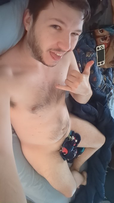 Come 'nuggle 💕😝 https://t.co/Paeb9MIeDO<a href="/tag/nsfw"class="tags"><span>#nsfw</span></a>