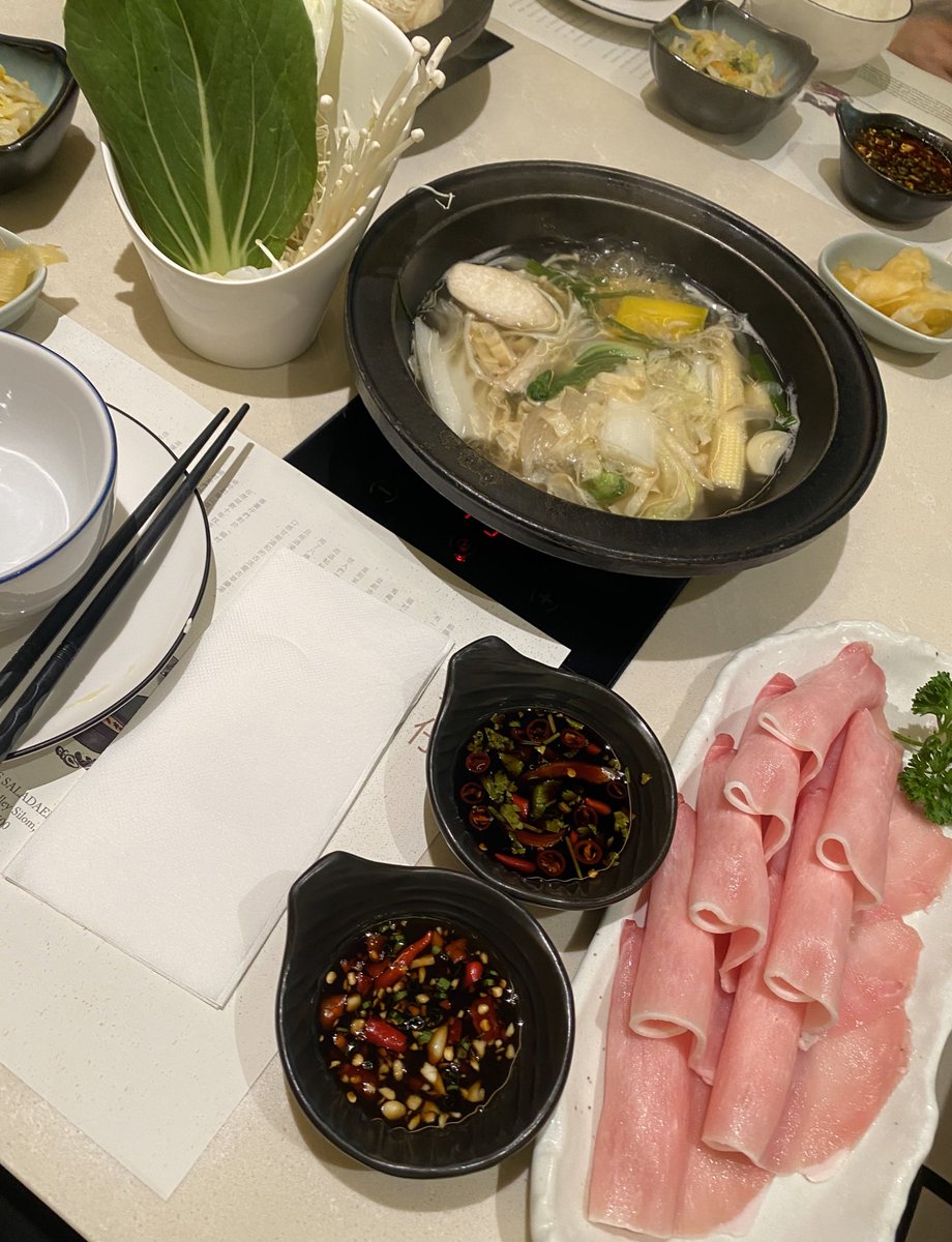 กินกับนอน🤤 tweet media