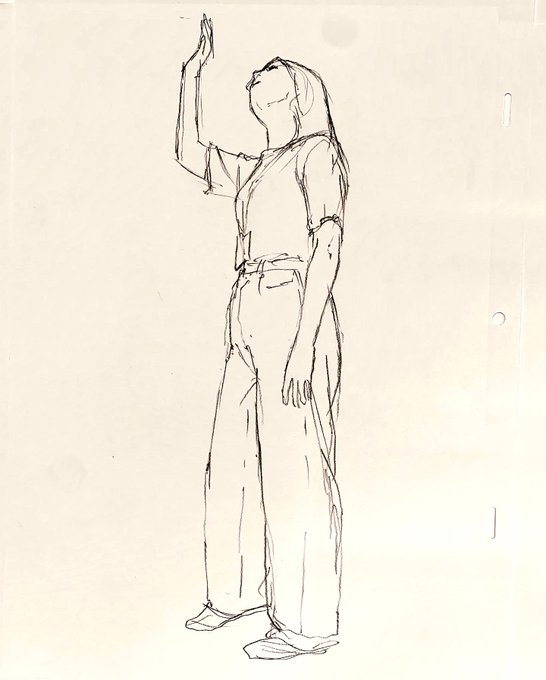 クロッキー会に参加しました。今日はアングルにこだわって描きました。近寄ったりあおったり楽しかった。近寄ると全体が見渡せないので難しかったです。5分です。 