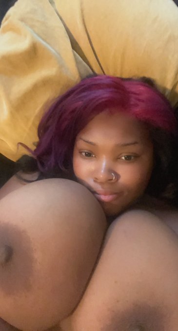 Smother me with kisses? ? https://t.co/GLcSMzRAye