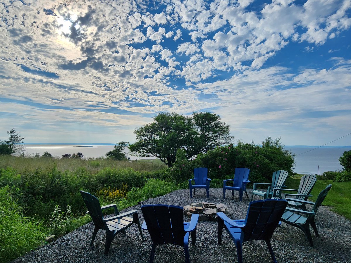 InnovaBuilders's tweet image. Want some relaxation time this summer/fall? Come visit The Hill and enjoy this view.
4BR, sleeps 9, 2 bath and outdoor spaces to enjoy. 
airbnb.com/h/thehillcapeb…