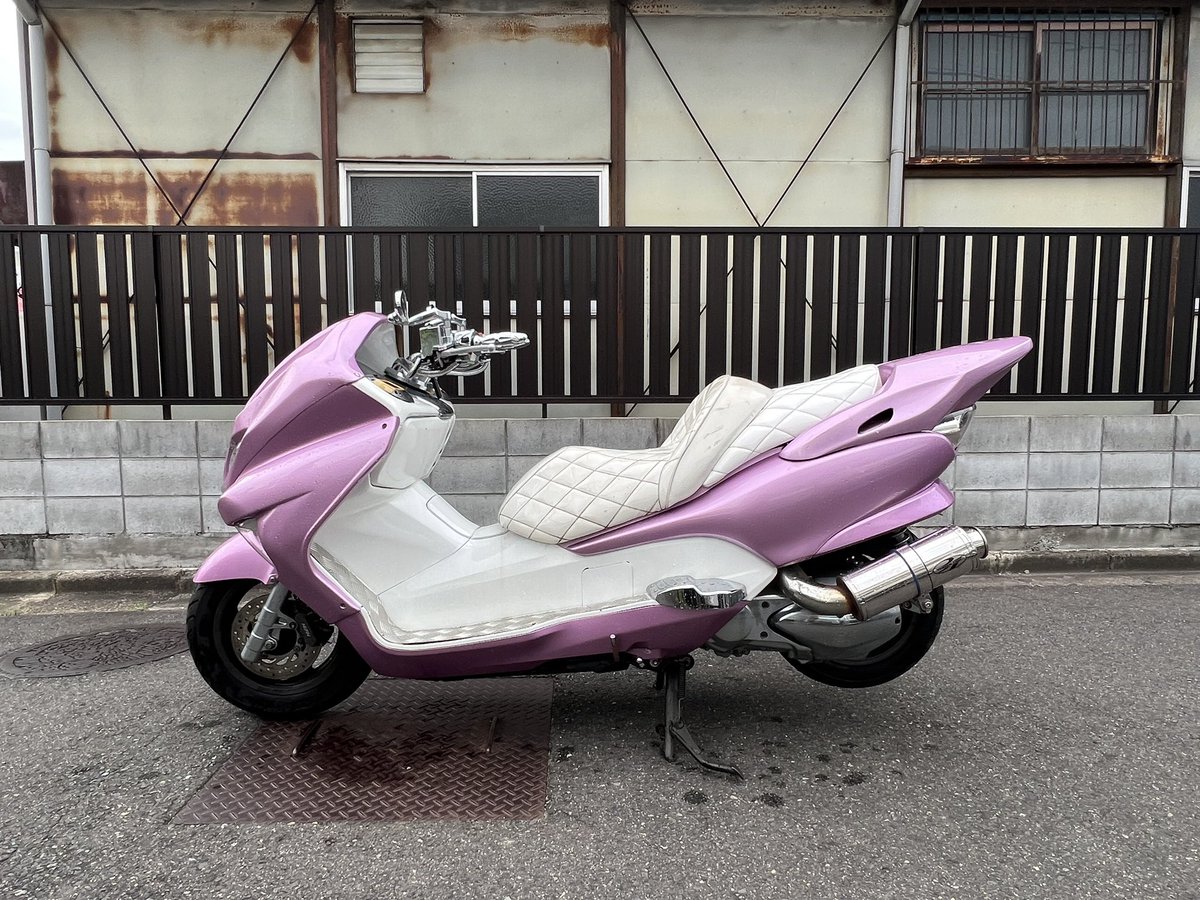 osakabaiku_'s tweet photo. 大阪府からフォルツァZ フルカスタム売ります。MF08 書類、鍵あり。現車確認いつでもOK 配達、全国配送の手配かけれます。
#フォルツァ売ります　#フォルツァZ売ります　#MF08 #ビックスクーター売ります　#バイク売ります　#マジェ売ります　#大阪府 https://t.co/P1pUvbcQaB