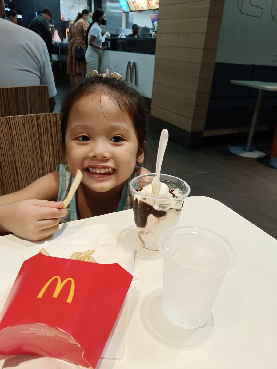 TheCayets's tweet photo. Quick date with this pogi bubba😍 https://t.co/EeqWhDN1Oy