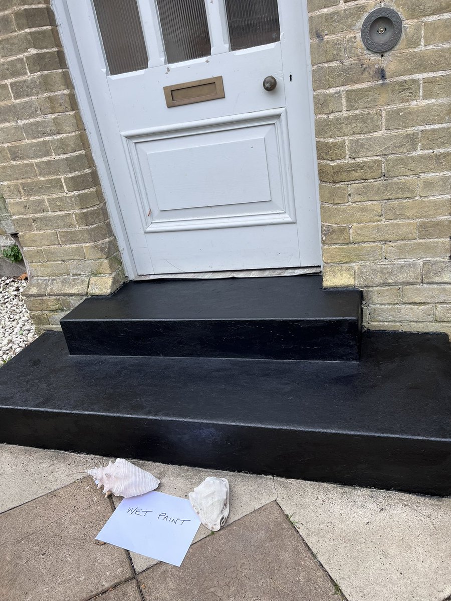 It is a labour of love working on our lovely old house and I think I have done a pretty good paint job on tbe steps . But I now need it not to rain and the postie to read the notice! 😀