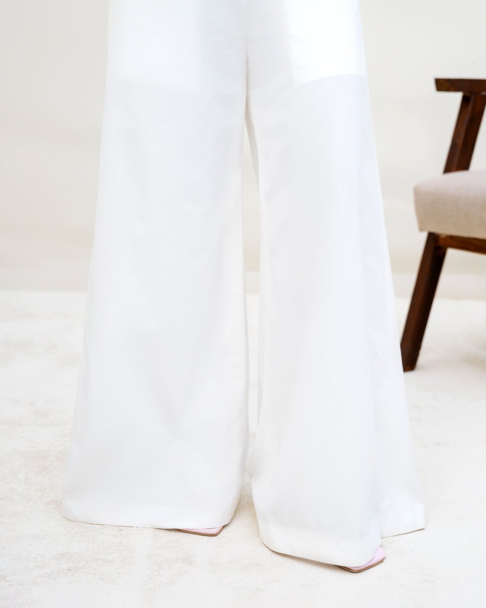 asimjofa's tweet photo. Day To Day Collection | Pre-Booking Starts on 31st July at 6 PM | Deliveries Start on 1st August
AJDT-05 | Trouser | Rs. 1,890/-
AJDT-17 | Shirt | Rs. 3,290/-

Visit: https://t.co/YtjZrmMeW8

#AsimJofa #IWearAsimJofa #DayToDayCollection #Stitched #DayToDay #TrendingNow https://t.co/jXxLw24rP5