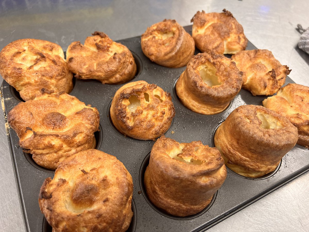 nic_laing1975's tweet photo. @philvickerytv watched you this morning on @thismorning  and I love Yorkshire puds so guess what I’ve made this afternoon 🥰
What do you think? https://t.co/oHoVyX5P22