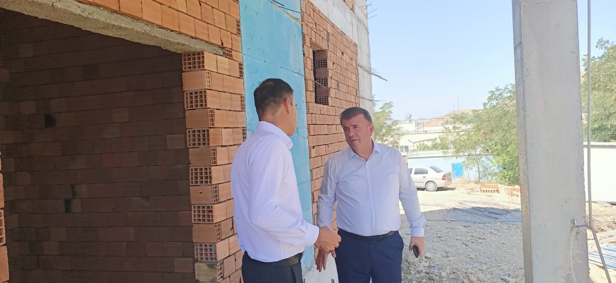 tutmeb's tweet photo. Sayın İl Milli Eğitim Müdürü Ramazan AŞÇI İlçe Milli Eğitim Müdürlüğü ziyaretinde bulundu. Sayın İlçe Milli Eğitim Müdürü @02ARSLANARGUN  ile yapım aşaması süren Fatih İlkokulu ve Ortaokulu’nda incelemerde bulundu. https://t.co/hGeZ39fxUn