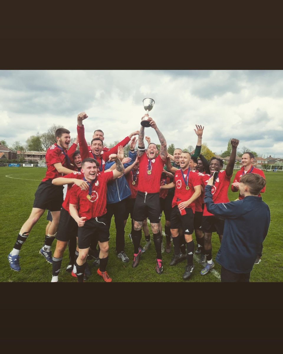 WRAFC1stTeam's tweet photo. R.I.P Joey Kinsella 5️⃣❤️🖤 https://t.co/oiDpr1eBuB