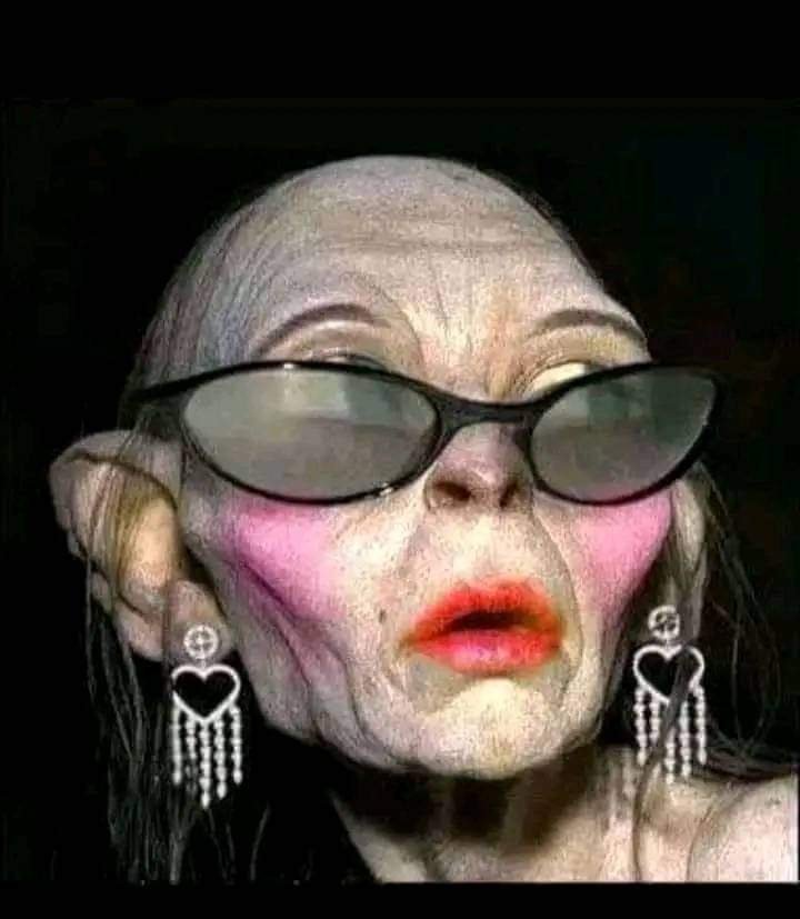 Whose girlfriend is this? Can anyone tell?