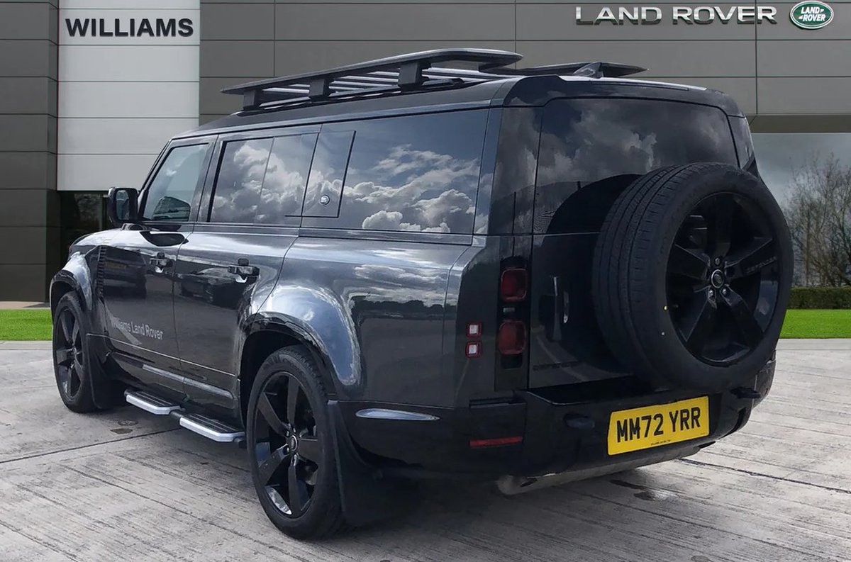 This #WilliamsWednesday we have the Land Rover Defender P400 130! 

With 400 HorsePower and only 2,968 miles. Permanent four-wheel drive and Terrain Response system allow's the Defender 130 to handle off-road conditions exceptionally well.
Check it out: ow.ly/cMLM50Pkyol