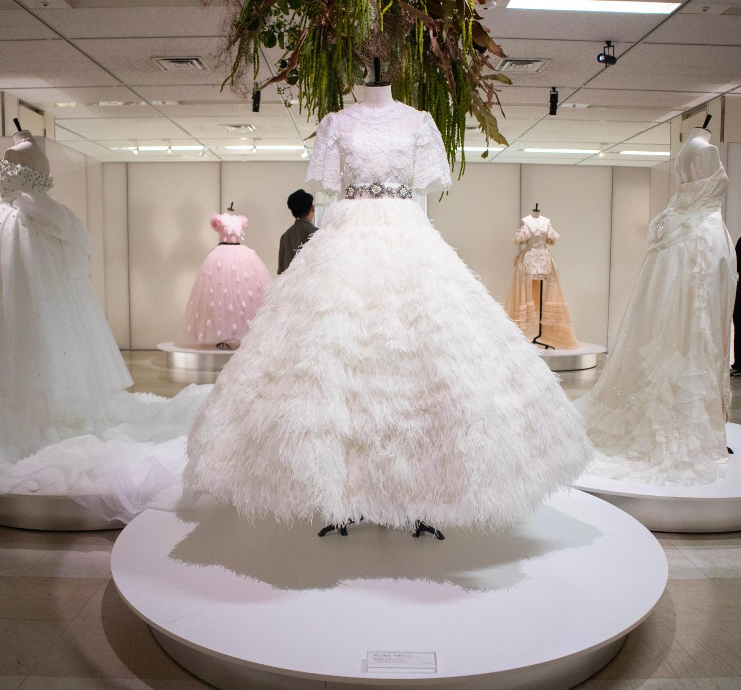 AKB48 等身大タペストリー　7点セット　難あり　前田　大島　渡辺　小嶋 Amazon.co.jp: まるっとAKB48 渡辺麻友 大島優子 前田敦子 柏木