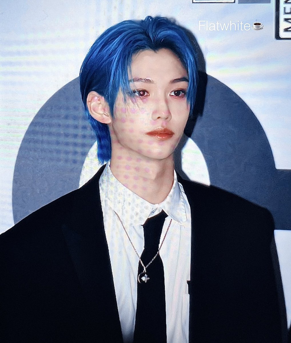 SunshinLix_'s tweet photo. 하 tlqk 아기 얼굴보다가 어깨보면 개힘들어짐 https://t.co/5lwF6IDABC