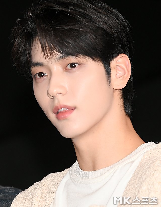 viraltakes's tweet photo. Soobin at TOMORROW X TOGETHER's Our Lost Summer documentary DISNEY+ premiere today. https://t.co/XAa0icgzZL