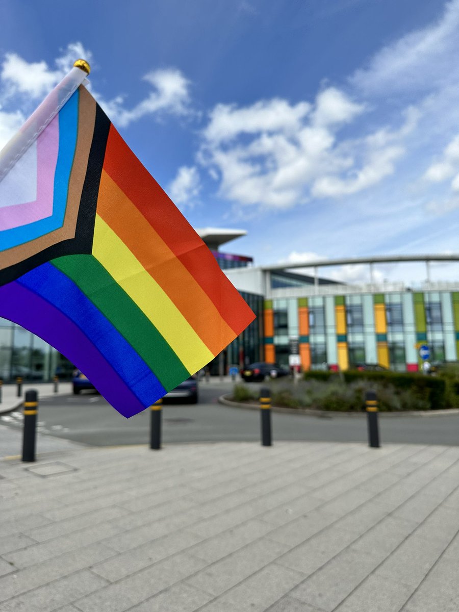 JazSeehraBoam's tweet photo. After news of yet another #JDStrike #payrestoration
Thereโs nothing quite like @SFHFT celebrating #Pride ๐๐ณ๏ธโ๐ to lift your spirits #Diversity #Inclusion
Celebrating all types of people in all walks on life ๐ฅฐ #LGBTIQ
Proud to work with some incredible people @GemmillLiz โค๏ธ https://t.co/zFRQn7kqWF