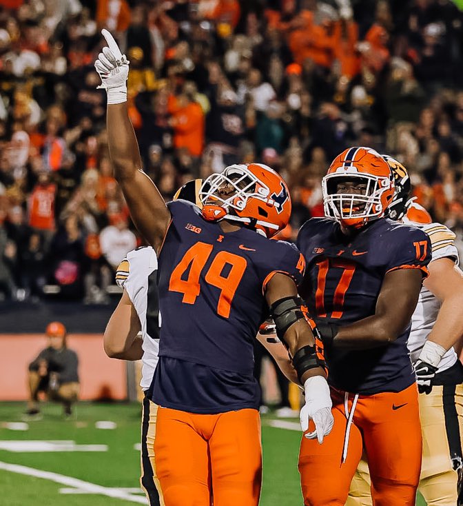 There wasn’t a defensive unit more fun to watch on tape last year than @IlliniFootball. Gone are three DBs (Devon Witherspoon, Quan Martin, & Sydney Brown) who all accepted @seniorbowl invites and went in top 66 picks in 2023 NFL draft. This year, scouts’ focus will shift up…