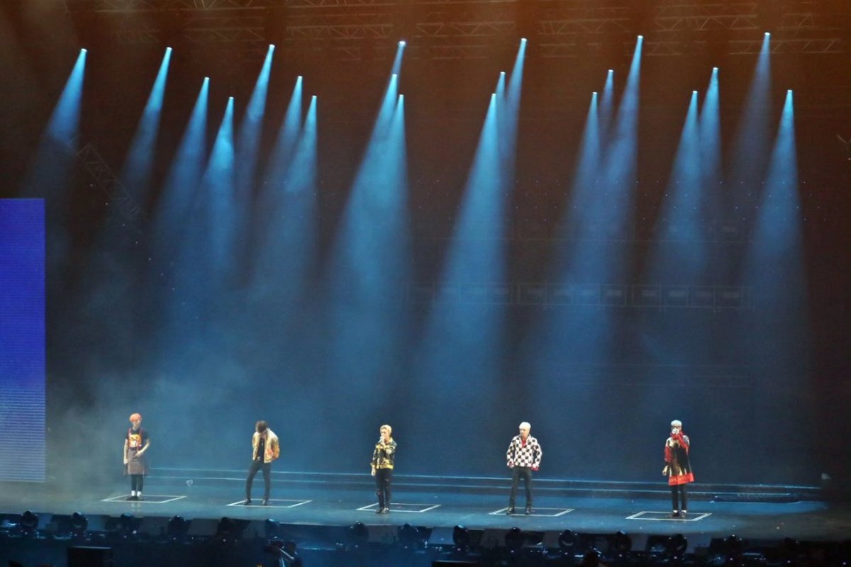 bigbangmvipfam's tweet photo. 24 & 25/07/2015 MADE Tour in Malaysia
八年前,看见你们是最美的回忆 💛
Eight years ago, seeing you guys is the most beautiful memories 💛
-
Pic CR: K-popped!
#BIGBANG #빅뱅 #MADEinMY #GDRAGON #TOP #TAEYANG #DAESUNG #SEUNGRI #VIP https://t.co/3CWQnENxio
